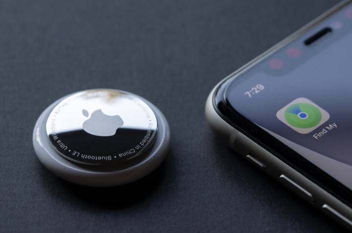 Organizing AirTags in the Find My App