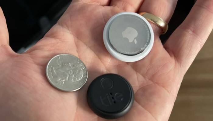 Comparing AirTag with Other Tracking Devices