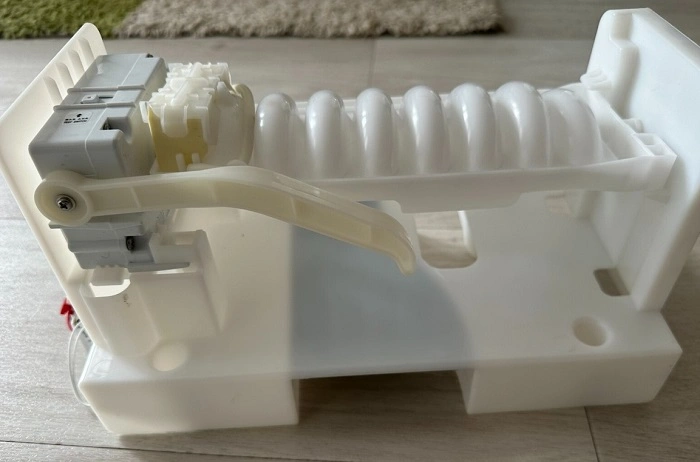 Samsung Freezer Ice Maker 1